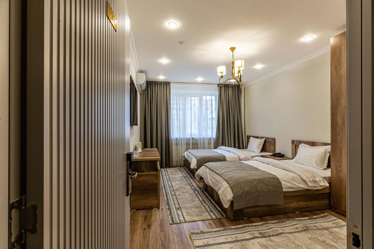 Oscar Hotel By Ag Hotels Group Almaty Esterno foto