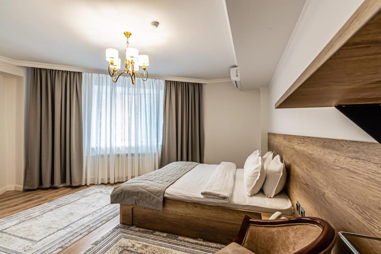 Oscar Hotel By Ag Hotels Group Almaty Esterno foto