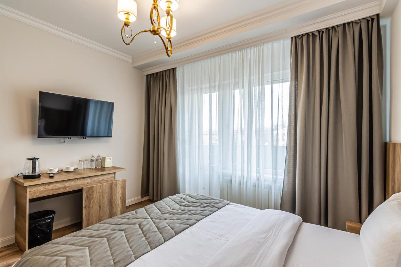 Oscar Hotel By Ag Hotels Group Almaty Esterno foto